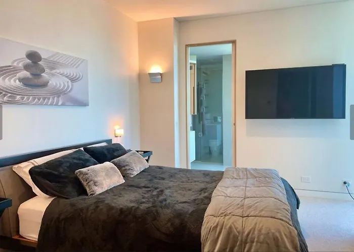 Sky High Luxury, Panoramic Views